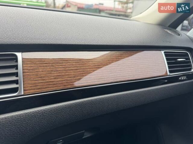 Белый Фольксваген Туарег, объемом двигателя 2.97 л и пробегом 215 тыс. км за 27900 $, фото 12 на Automoto.ua