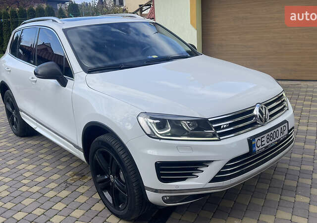 Білий Фольксваген Туарег, об'ємом двигуна 2.97 л та пробігом 250 тис. км за 32500 $, фото 6 на Automoto.ua