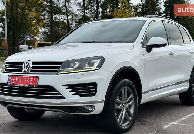 Білий Фольксваген Туарег, об'ємом двигуна 3 л та пробігом 192 тис. км за 31000 $, фото 1 на Automoto.ua