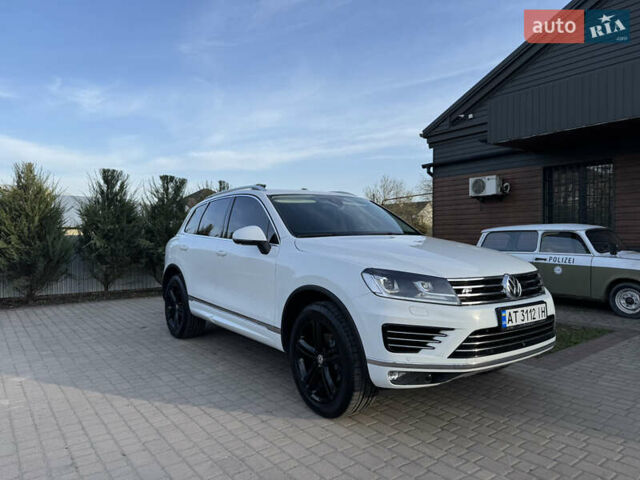 Білий Фольксваген Туарег, об'ємом двигуна 3 л та пробігом 229 тис. км за 32600 $, фото 2 на Automoto.ua