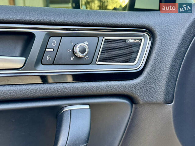 Білий Фольксваген Туарег, об'ємом двигуна 3 л та пробігом 229 тис. км за 32600 $, фото 27 на Automoto.ua