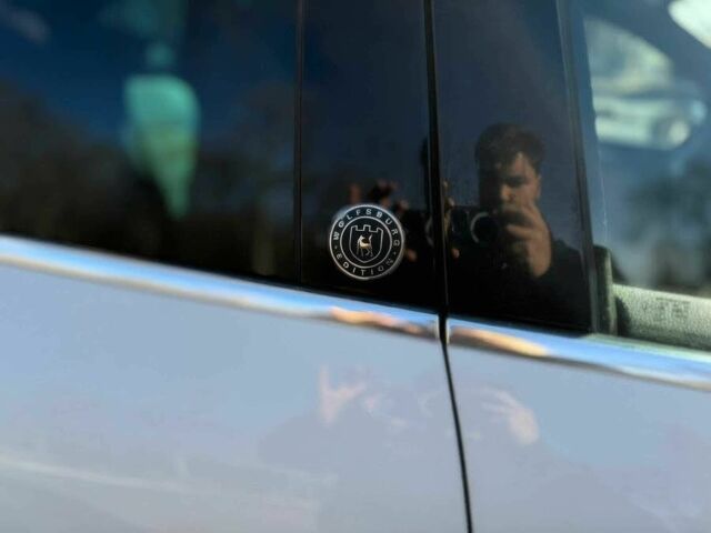 Белый Фольксваген Туарег, объемом двигателя 3 л и пробегом 66 тыс. км за 10000 $, фото 11 на Automoto.ua