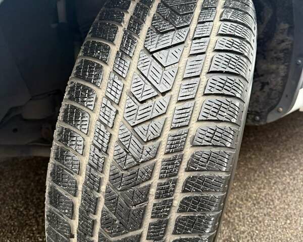 Белый Фольксваген Туарег, объемом двигателя 2.97 л и пробегом 161 тыс. км за 33000 $, фото 38 на Automoto.ua