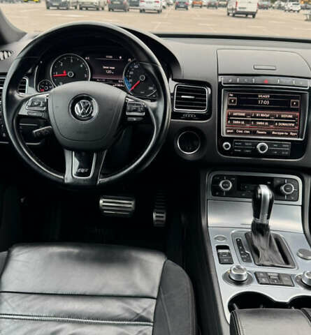 Білий Фольксваген Туарег, об'ємом двигуна 3 л та пробігом 192 тис. км за 31000 $, фото 17 на Automoto.ua