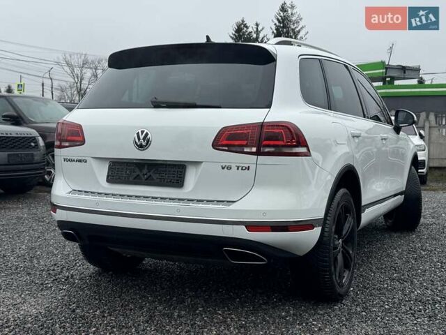 Белый Фольксваген Туарег, объемом двигателя 2.97 л и пробегом 215 тыс. км за 27900 $, фото 44 на Automoto.ua