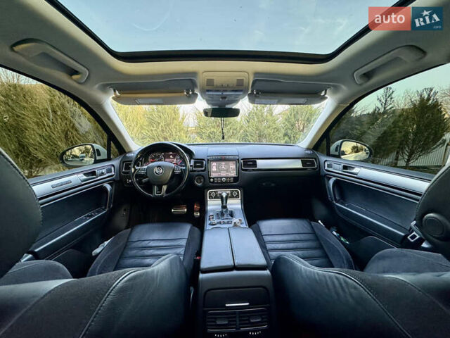 Білий Фольксваген Туарег, об'ємом двигуна 3 л та пробігом 229 тис. км за 32600 $, фото 32 на Automoto.ua