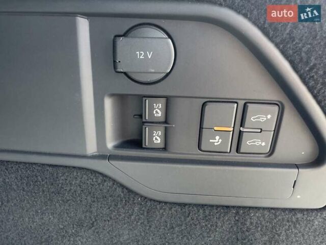 Белый Фольксваген Туарег, объемом двигателя 2.97 л и пробегом 185 тыс. км за 33500 $, фото 3 на Automoto.ua