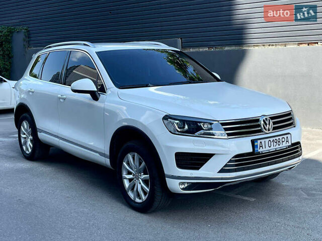 Белый Фольксваген Туарег, объемом двигателя 2.97 л и пробегом 237 тыс. км за 28500 $, фото 18 на Automoto.ua