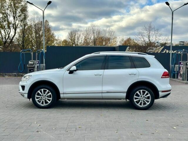 Білий Фольксваген Туарег, об'ємом двигуна 3 л та пробігом 180 тис. км за 29500 $, фото 7 на Automoto.ua