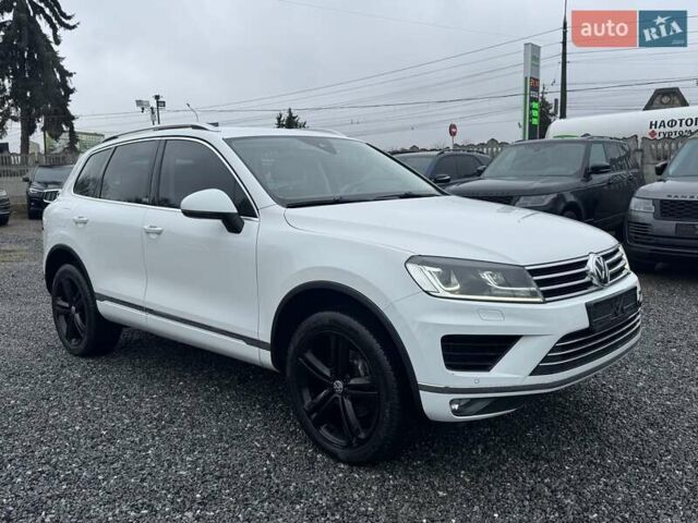 Белый Фольксваген Туарег, объемом двигателя 2.97 л и пробегом 215 тыс. км за 27900 $, фото 67 на Automoto.ua