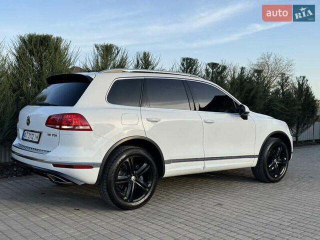 Білий Фольксваген Туарег, об'ємом двигуна 3 л та пробігом 229 тис. км за 32600 $, фото 13 на Automoto.ua