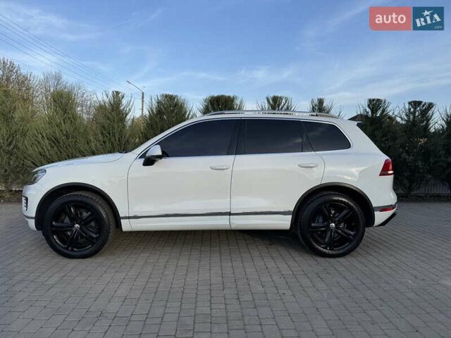 Білий Фольксваген Туарег, об'ємом двигуна 3 л та пробігом 229 тис. км за 32600 $, фото 6 на Automoto.ua