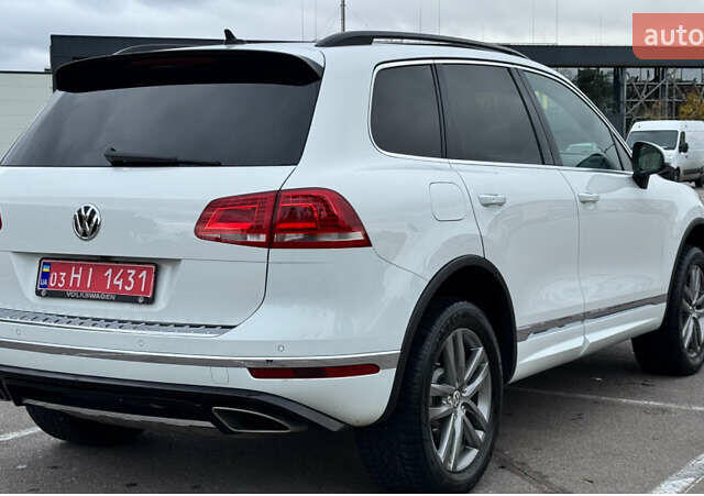 Білий Фольксваген Туарег, об'ємом двигуна 3 л та пробігом 192 тис. км за 31000 $, фото 7 на Automoto.ua