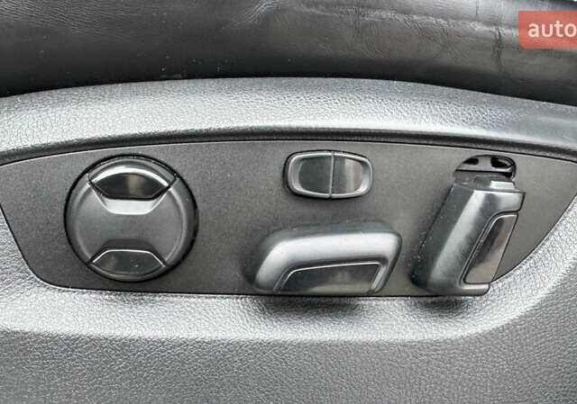 Білий Фольксваген Туарег, об'ємом двигуна 3 л та пробігом 192 тис. км за 31000 $, фото 23 на Automoto.ua