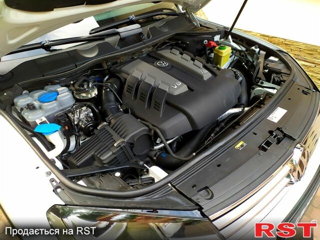 Белый Фольксваген Туарег, объемом двигателя 3 л и пробегом 194 тыс. км за 29500 $, фото 8 на Automoto.ua