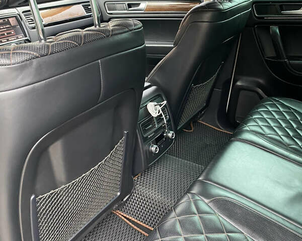 Білий Фольксваген Туарег, об'ємом двигуна 3 л та пробігом 215 тис. км за 28999 $, фото 5 на Automoto.ua