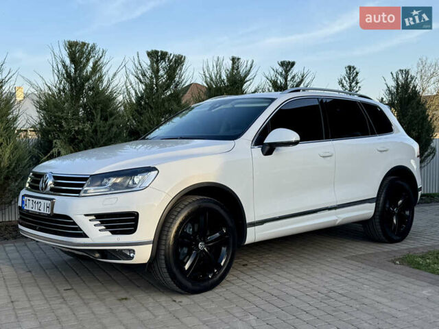 Білий Фольксваген Туарег, об'ємом двигуна 3 л та пробігом 229 тис. км за 32600 $, фото 22 на Automoto.ua