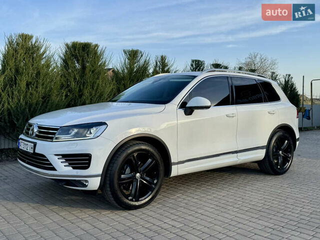 Білий Фольксваген Туарег, об'ємом двигуна 3 л та пробігом 229 тис. км за 32600 $, фото 10 на Automoto.ua