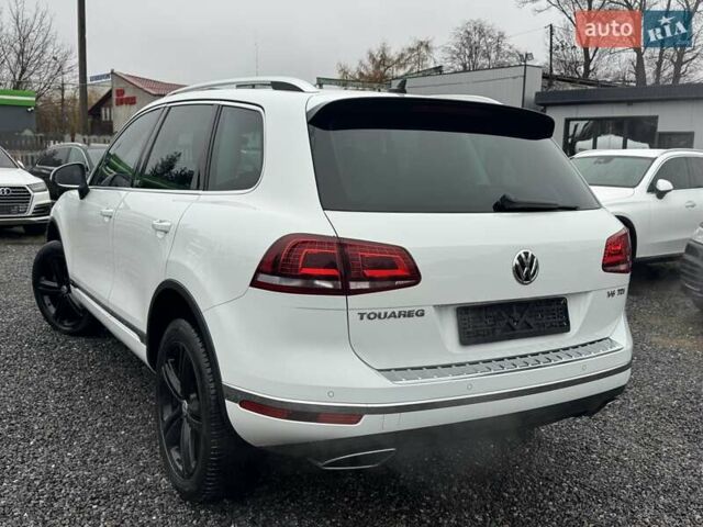 Белый Фольксваген Туарег, объемом двигателя 2.97 л и пробегом 215 тыс. км за 27900 $, фото 55 на Automoto.ua