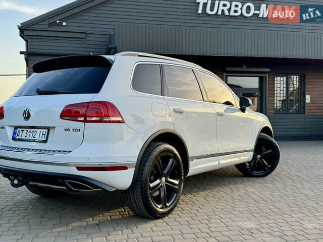 Білий Фольксваген Туарег, об'ємом двигуна 3 л та пробігом 229 тис. км за 32600 $, фото 18 на Automoto.ua