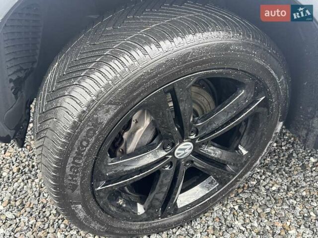 Белый Фольксваген Туарег, объемом двигателя 2.97 л и пробегом 215 тыс. км за 27900 $, фото 53 на Automoto.ua