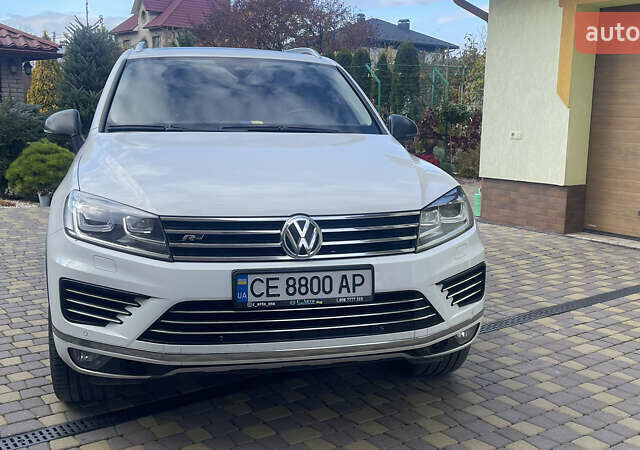 Білий Фольксваген Туарег, об'ємом двигуна 2.97 л та пробігом 250 тис. км за 32500 $, фото 11 на Automoto.ua