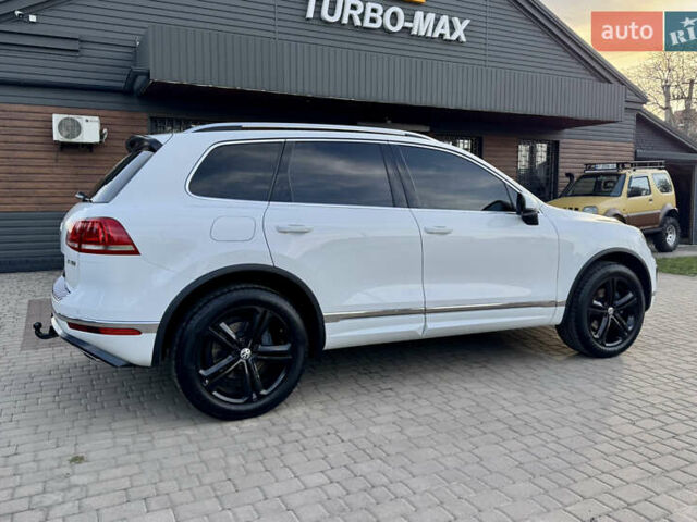 Білий Фольксваген Туарег, об'ємом двигуна 3 л та пробігом 229 тис. км за 32600 $, фото 5 на Automoto.ua