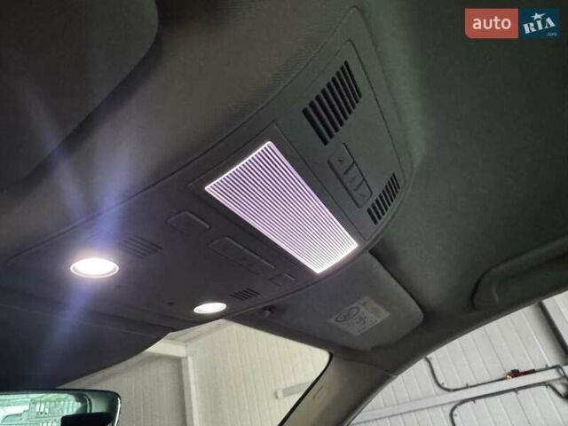 Белый Фольксваген Туарег, объемом двигателя 2.97 л и пробегом 215 тыс. км за 27900 $, фото 1 на Automoto.ua