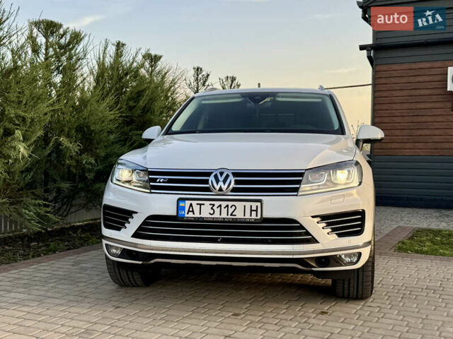 Білий Фольксваген Туарег, об'ємом двигуна 3 л та пробігом 229 тис. км за 32600 $, фото 23 на Automoto.ua