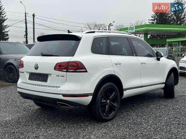 Белый Фольксваген Туарег, объемом двигателя 2.97 л и пробегом 215 тыс. км за 27900 $, фото 46 на Automoto.ua
