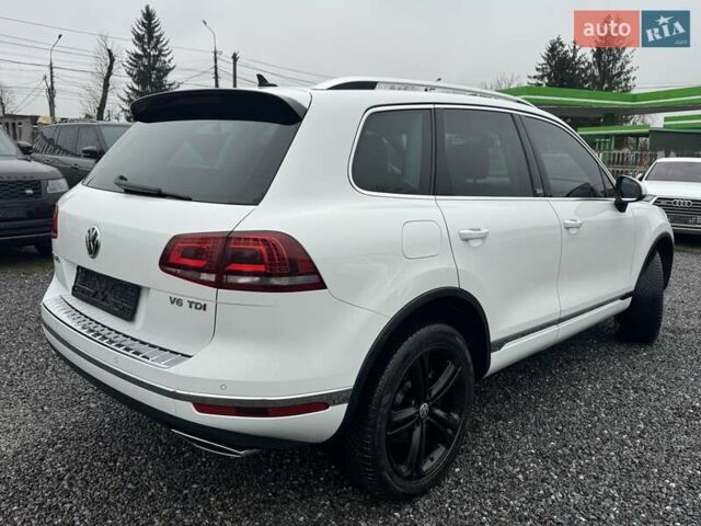 Белый Фольксваген Туарег, объемом двигателя 2.97 л и пробегом 215 тыс. км за 27900 $, фото 42 на Automoto.ua