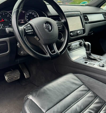 Білий Фольксваген Туарег, об'ємом двигуна 3 л та пробігом 192 тис. км за 31000 $, фото 22 на Automoto.ua