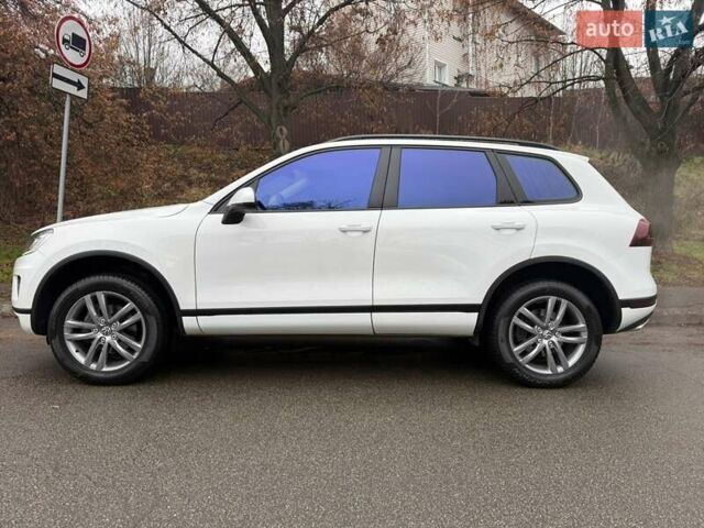 Белый Фольксваген Туарег, объемом двигателя 2.97 л и пробегом 161 тыс. км за 33000 $, фото 11 на Automoto.ua