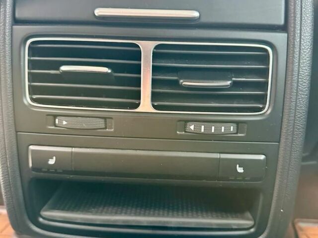 Білий Фольксваген Туарег, об'ємом двигуна 3 л та пробігом 180 тис. км за 29500 $, фото 15 на Automoto.ua