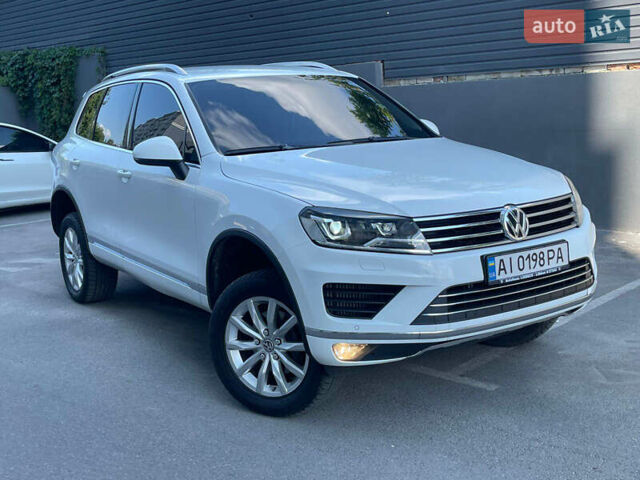 Белый Фольксваген Туарег, объемом двигателя 2.97 л и пробегом 237 тыс. км за 28500 $, фото 43 на Automoto.ua
