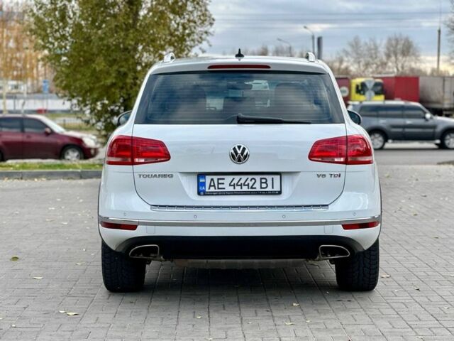 Білий Фольксваген Туарег, об'ємом двигуна 3 л та пробігом 180 тис. км за 29500 $, фото 4 на Automoto.ua