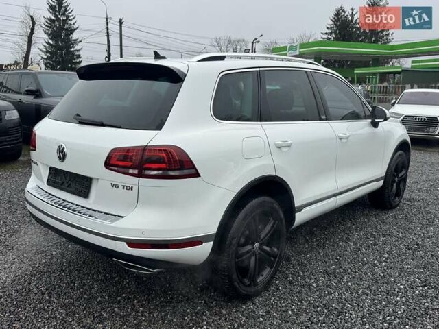 Белый Фольксваген Туарег, объемом двигателя 2.97 л и пробегом 215 тыс. км за 27900 $, фото 65 на Automoto.ua
