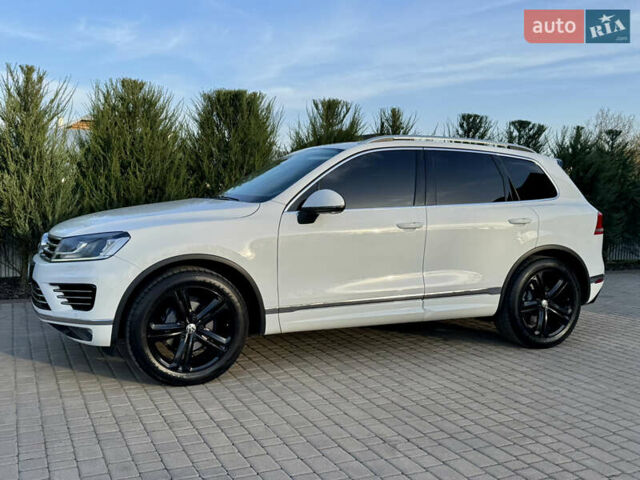 Білий Фольксваген Туарег, об'ємом двигуна 3 л та пробігом 229 тис. км за 32600 $, фото 9 на Automoto.ua