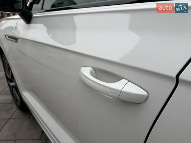 Білий Фольксваген Туарег, об'ємом двигуна 3 л та пробігом 151 тис. км за 45700 $, фото 13 на Automoto.ua