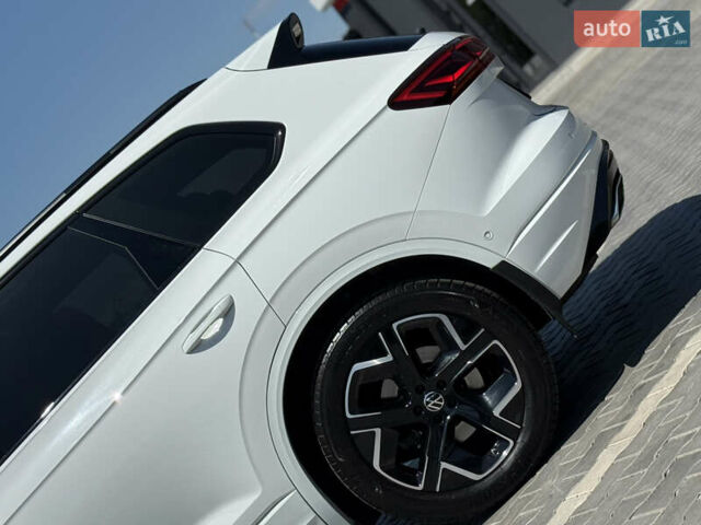 Белый Фольксваген Туарег, объемом двигателя 2.97 л и пробегом 199 тыс. км за 46200 $, фото 12 на Automoto.ua