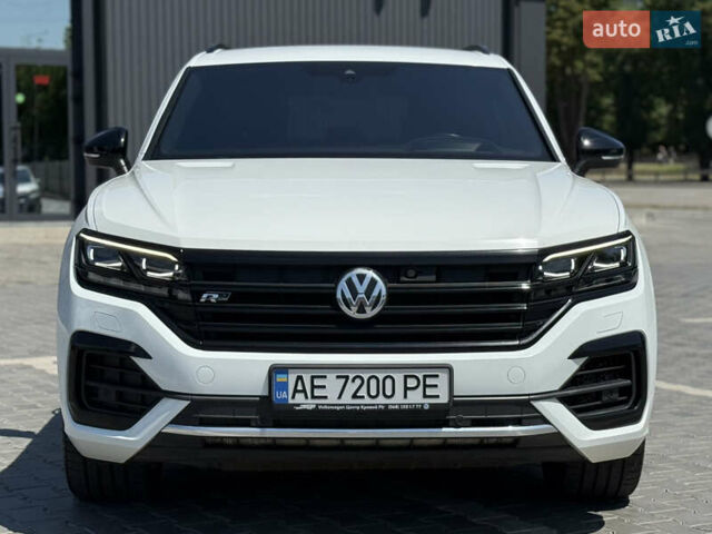 Белый Фольксваген Туарег, объемом двигателя 2.97 л и пробегом 199 тыс. км за 46200 $, фото 8 на Automoto.ua