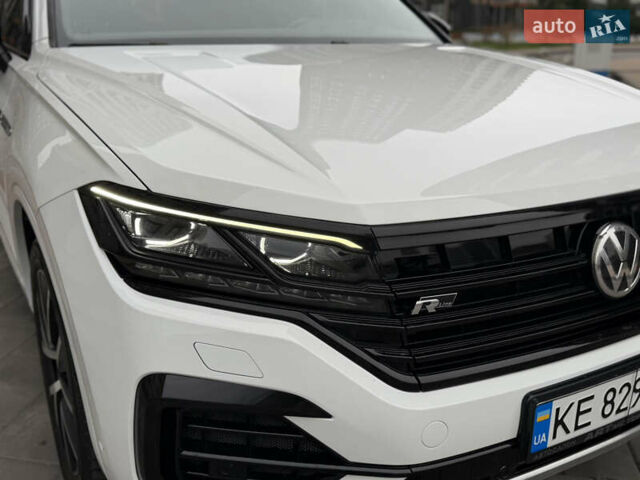 Білий Фольксваген Туарег, об'ємом двигуна 3 л та пробігом 151 тис. км за 45700 $, фото 8 на Automoto.ua