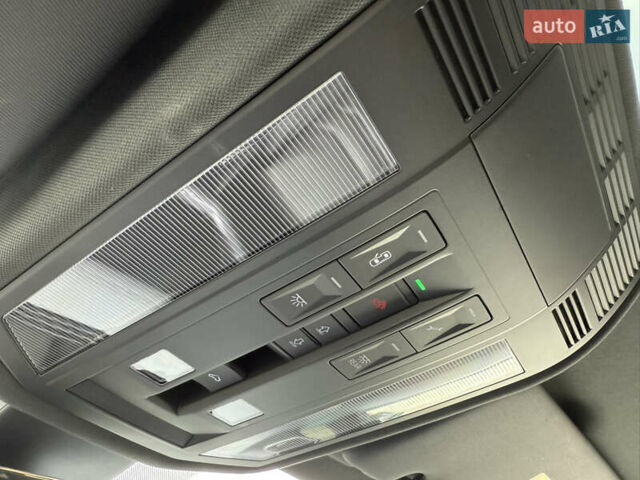 Белый Фольксваген Туарег, объемом двигателя 2.97 л и пробегом 166 тыс. км за 47999 $, фото 41 на Automoto.ua