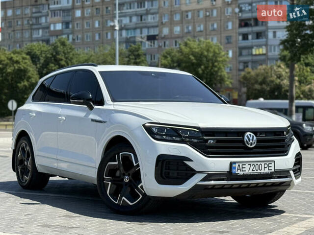 Белый Фольксваген Туарег, объемом двигателя 2.97 л и пробегом 199 тыс. км за 46200 $, фото 16 на Automoto.ua