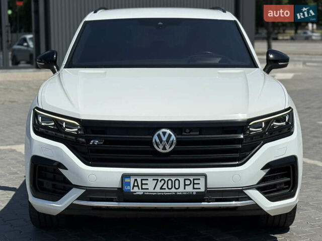 Белый Фольксваген Туарег, объемом двигателя 2.97 л и пробегом 199 тыс. км за 46200 $, фото 7 на Automoto.ua