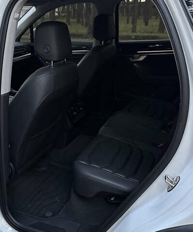 Белый Фольксваген Туарег, объемом двигателя 2.99 л и пробегом 115 тыс. км за 37500 $, фото 19 на Automoto.ua