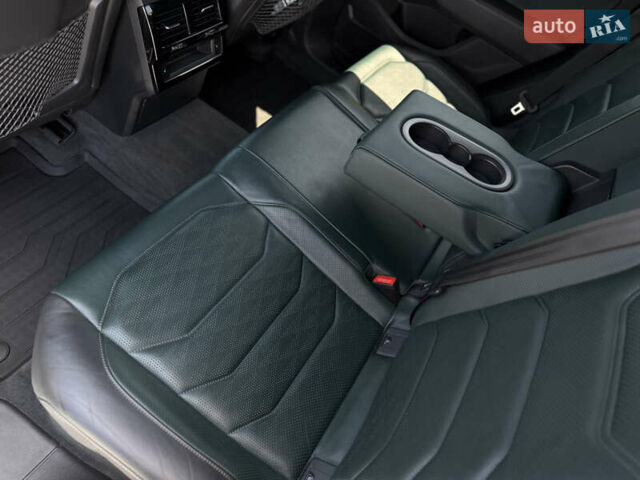 Белый Фольксваген Туарег, объемом двигателя 2.97 л и пробегом 199 тыс. км за 46200 $, фото 34 на Automoto.ua