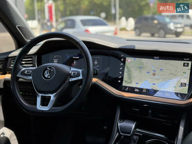 Белый Фольксваген Туарег, объемом двигателя 2.97 л и пробегом 199 тыс. км за 46200 $, фото 28 на Automoto.ua