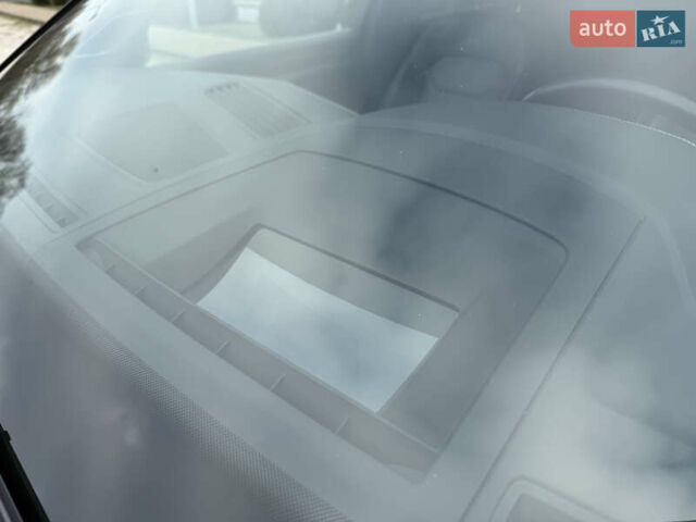 Белый Фольксваген Туарег, объемом двигателя 2.97 л и пробегом 166 тыс. км за 47999 $, фото 18 на Automoto.ua