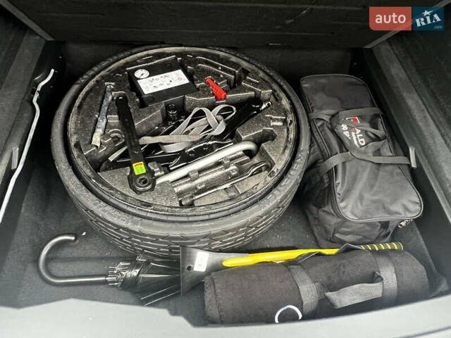 Белый Фольксваген Туарег, объемом двигателя 2.97 л и пробегом 129 тыс. км за 44900 $, фото 14 на Automoto.ua